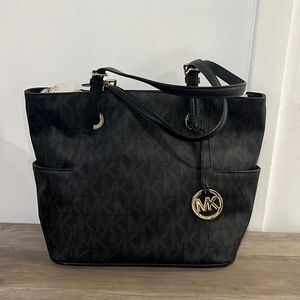 COPY - Michael Kors Signature Tote